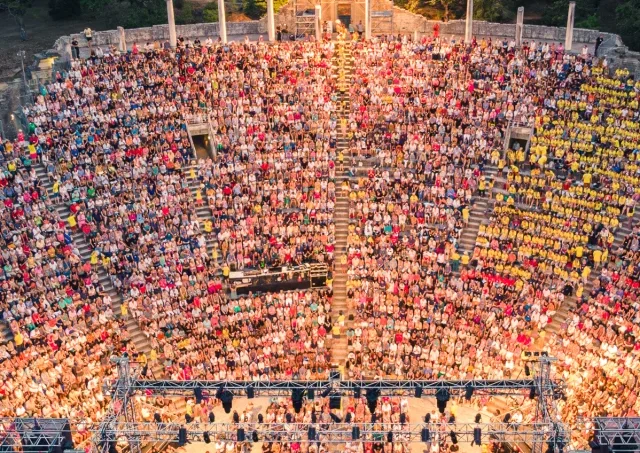 Été 2026 à Vaison-la-Romaine : des concerts d’exception au Théâtre Antique